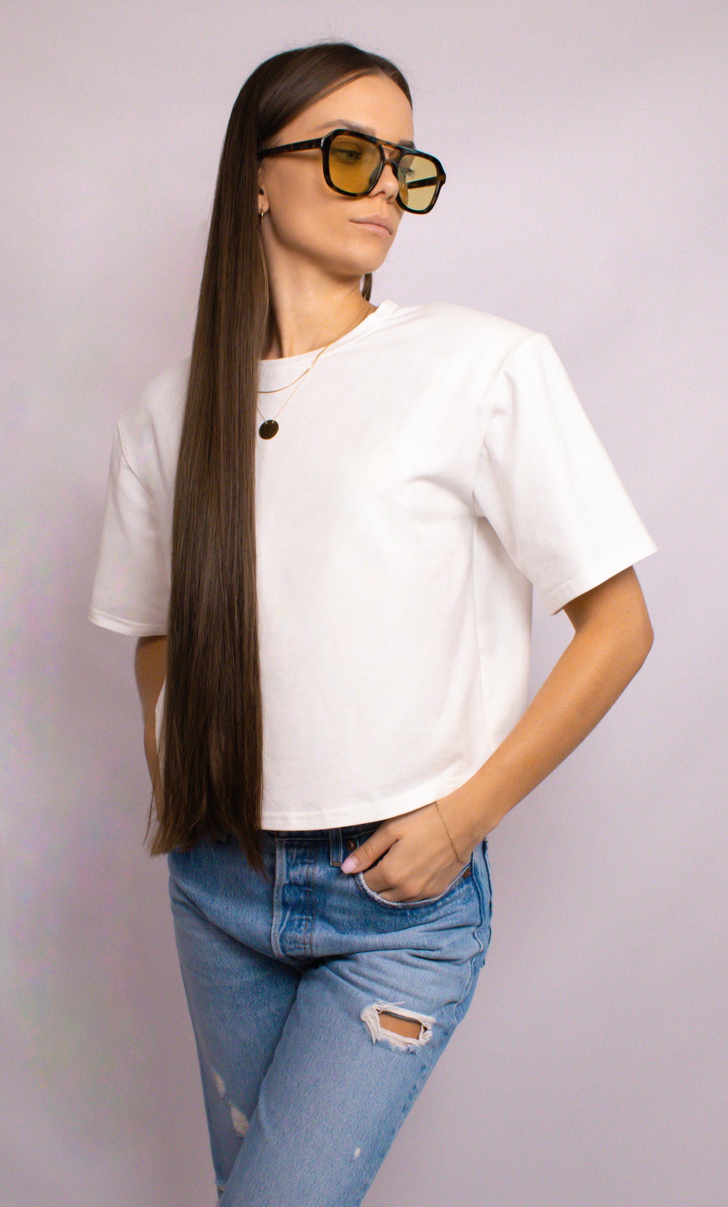 tshirt o któryszym kroju i pudełkowym fasonie