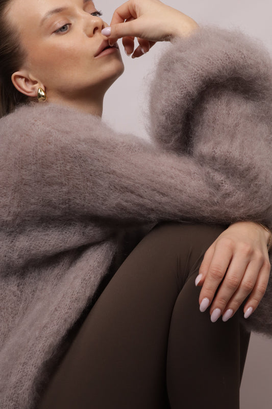 Modowe prezenty dla niej – co podarować kobiecie, która ceni styl i jakość?